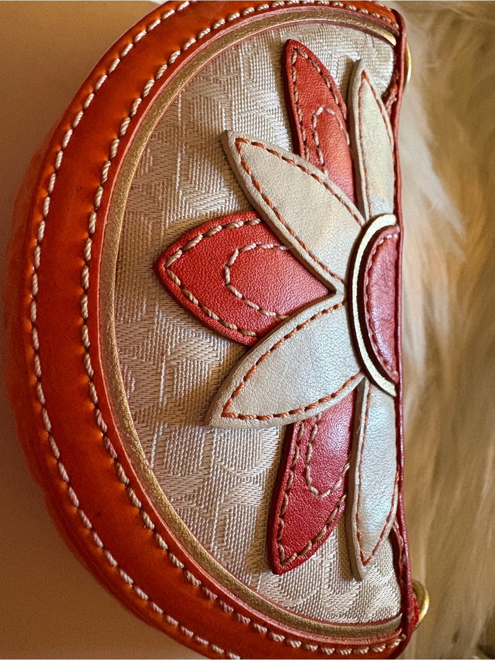 Y2K COACH VINTAGE HALF MOON LEATHER ORANGE FRUIT SLICE FLOWER WRISTLET KEYCHAIN - Picture 11 of 15